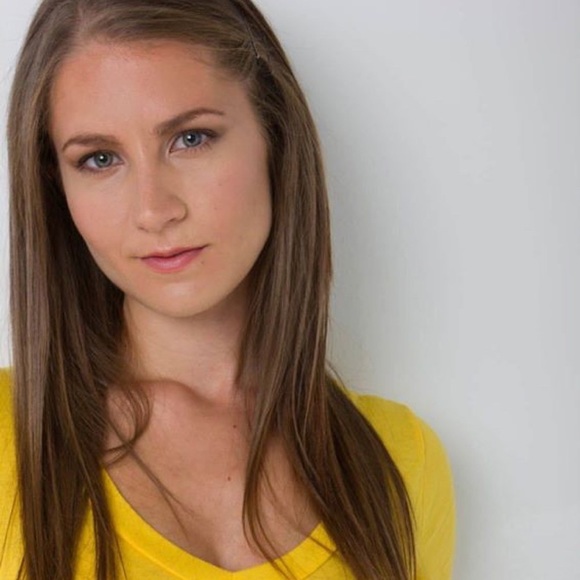 Profile Picture of Larissa Benfey (@larissabenfey) on Poshmark