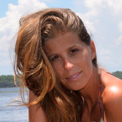 Profile Picture of Chrissy Warren (@ChrissyWarren83) on Twitter