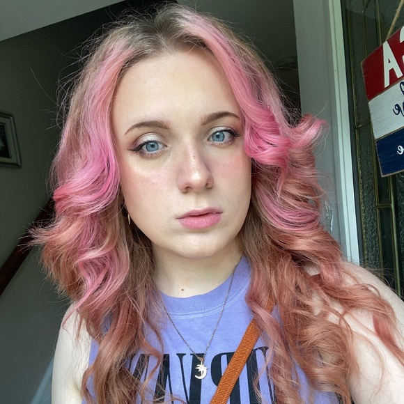 Profile Picture of Erianna Guadagnoli (@eguadagnoli) on Poshmark