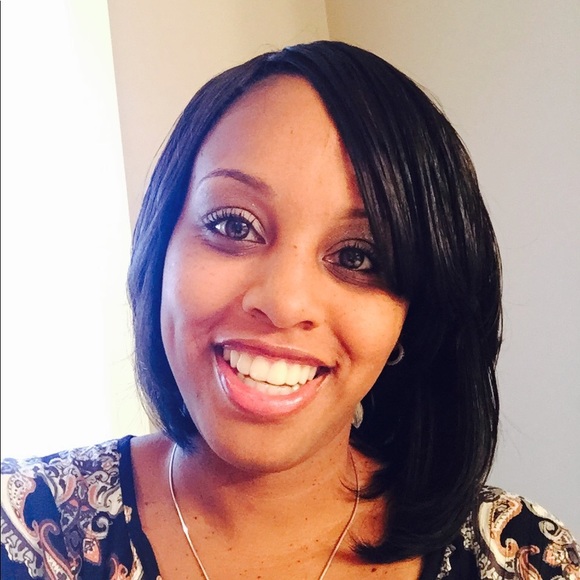 Profile Picture of Carmelia Bankhead (@carmelia74) on Poshmark