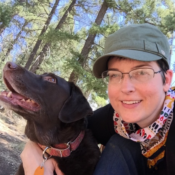 Profile Picture of Amelia Emery (@ahe05a) on Poshmark