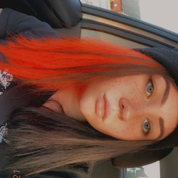 Profile Picture of Monique Marsolais (@monique_marsola) on Poshmark