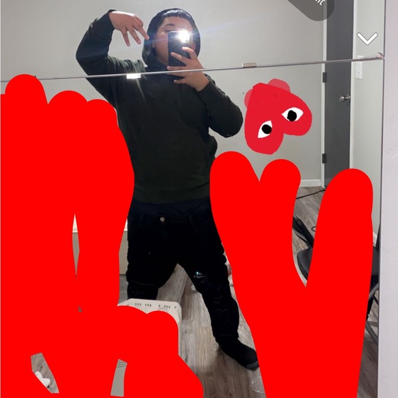 Profile Picture of Pedro Morones (@pedromorones) on Poshmark