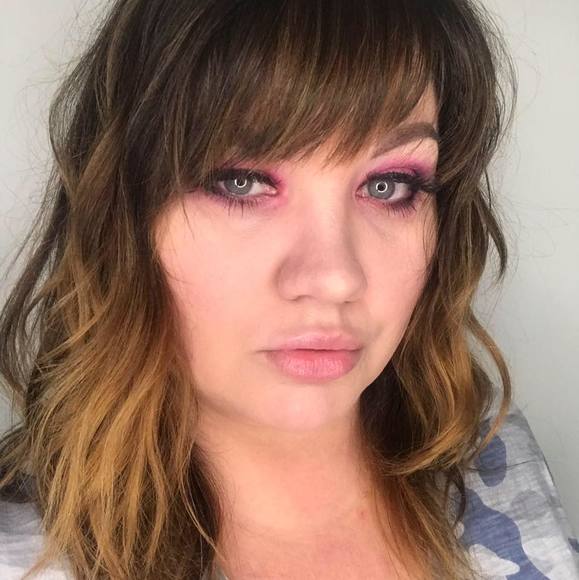 Profile Picture of Danielle Szymanski (@daniszymanski) on Poshmark