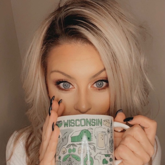 Profile Picture of Jenna Jean (@jennajean03) on Poshmark