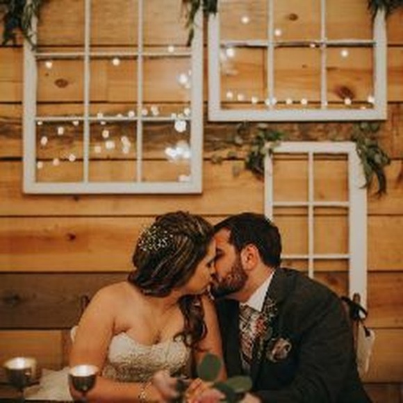 Profile Picture of Rebecca Flaim (@rebeccaflaim) on Poshmark