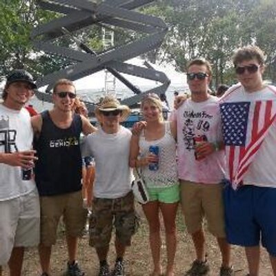 Profile Picture of Andrew Hollenbeck (@ahollz) on Twitter
