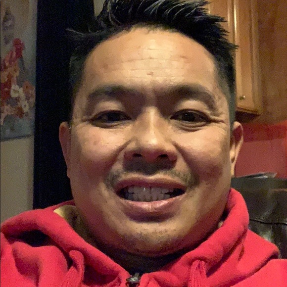 Profile Picture of Kenny Lam (@lamkenny) on Poshmark
