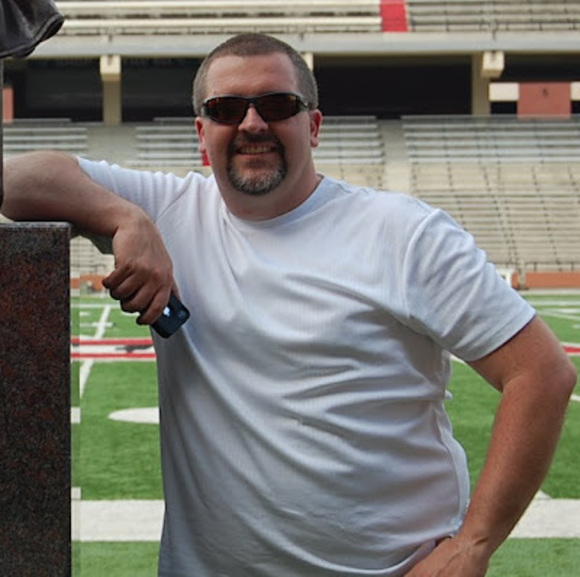 Profile Picture of Marc Francis (@fcpavidmarc) on Poshmark