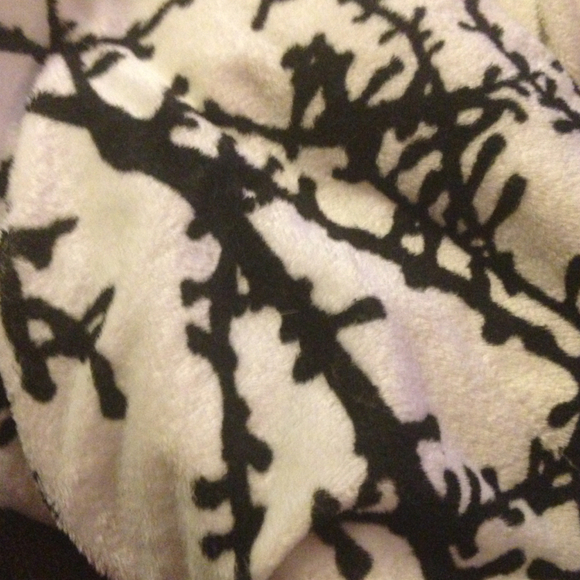 Profile Picture of Marci Poulakis (@alepou) on Poshmark