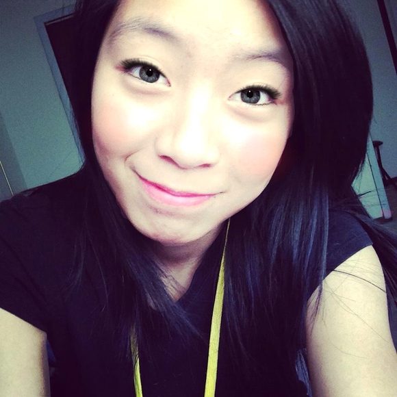 Profile Picture of Minh Vu (@minnie811) on Poshmark