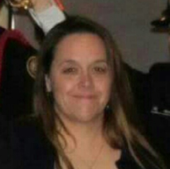 Profile Picture of Toni-ann Verwey (@vtoniann) on Poshmark