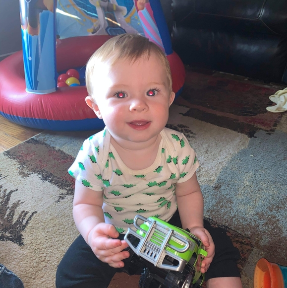 Profile Picture of Carol Stromquist (@carolstromquist) on Poshmark