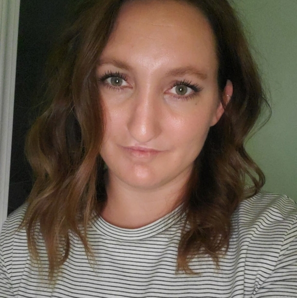 Profile Picture of Katie Capps (@katie5929) on Poshmark