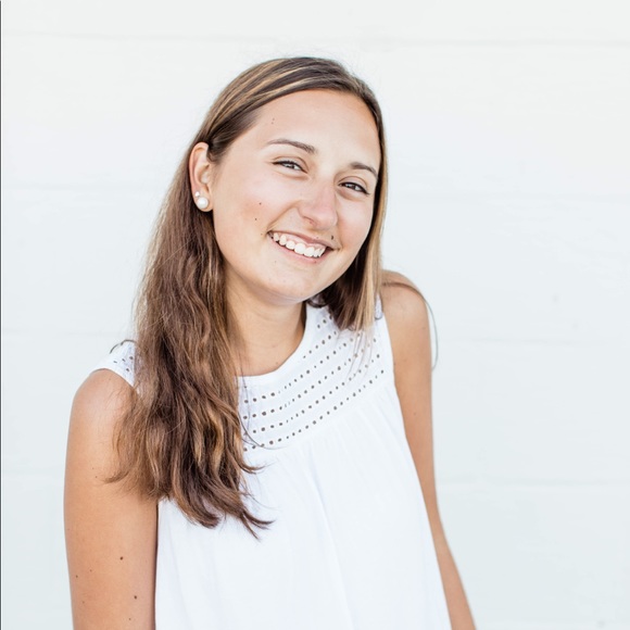 Profile Picture of Morgan Lestinsky (@mlestinsky04) on Poshmark