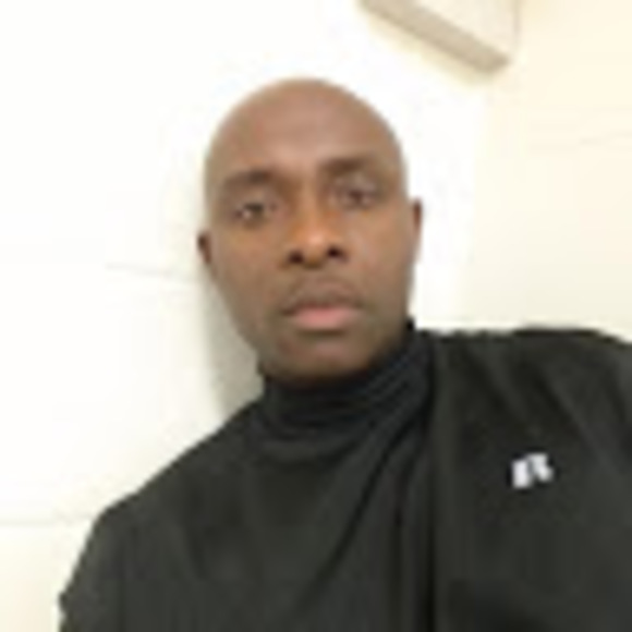 Profile Picture of Leonard Thompson (@thom10922) on Poshmark