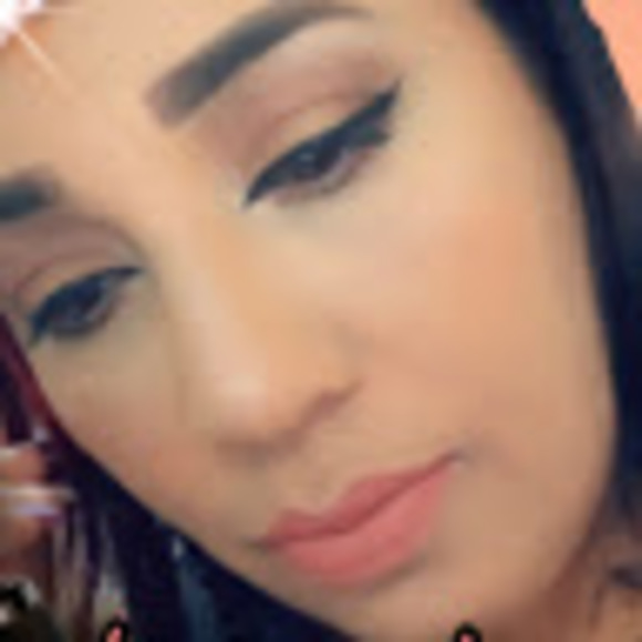 Profile Picture of Faranduleando Con cuqui (@faranduleandoc) on Poshmark