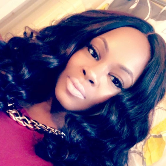 Profile Picture of Leah Crosby (@selfmade_ladi2) on Poshmark