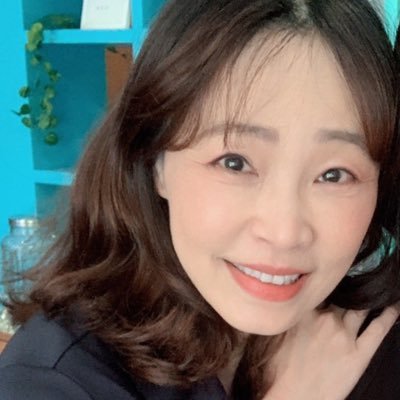 Profile Picture of Julia Hung (@JuliaHung14) on Twitter