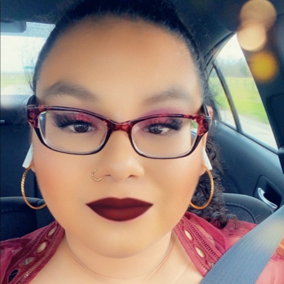 Profile Picture of April Jimenez (@aprilj1519) on Poshmark