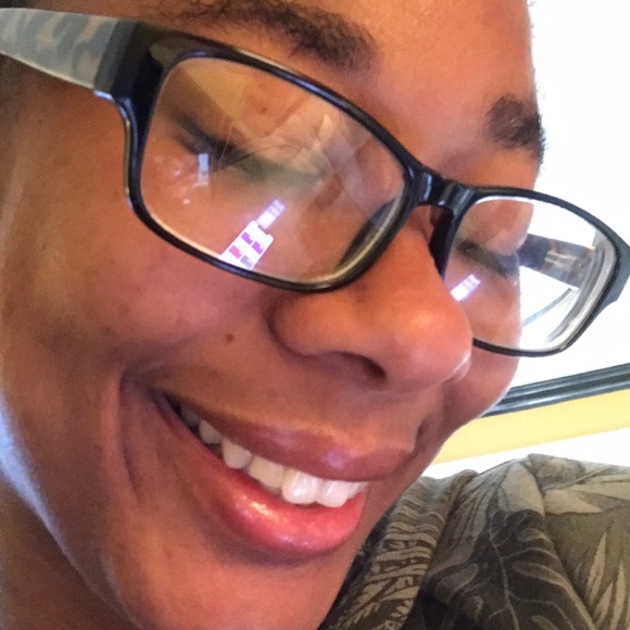 Profile Picture of Michaela Downs (@micci99) on Poshmark