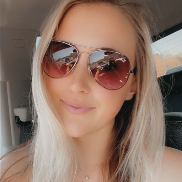 Profile Picture of Brittany Chisholm (@bachisholm778) on Poshmark