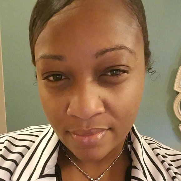 Profile Picture of Denisha Edinbyrd (@nishanish980) on Poshmark