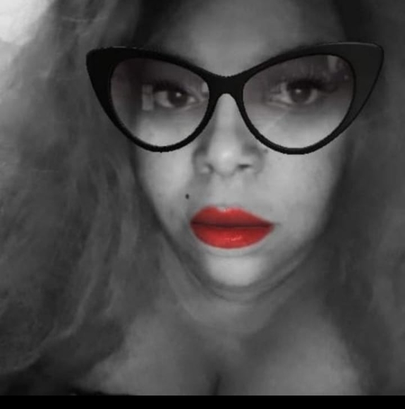 Profile Picture of Tracie Mcmahan-jeffries (@queencandyapple) on Poshmark