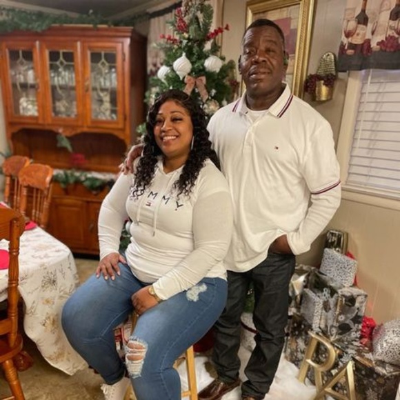 Profile Picture of Velt Ice (@veltice) on Poshmark