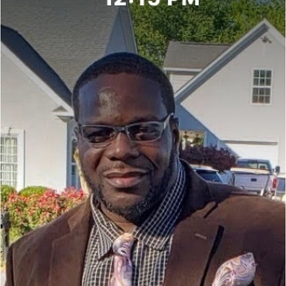 Profile Picture of Ray Cobb (@cobb3105) on Poshmark