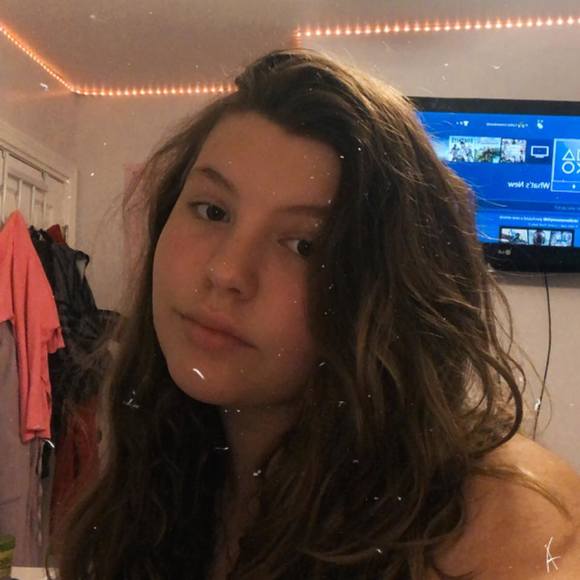 Profile Picture of Carley Lewandowski (@carleyrose380) on Poshmark