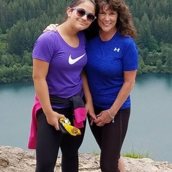 Profile Picture of Robin Sauve-granger (@dennygranger) on Poshmark