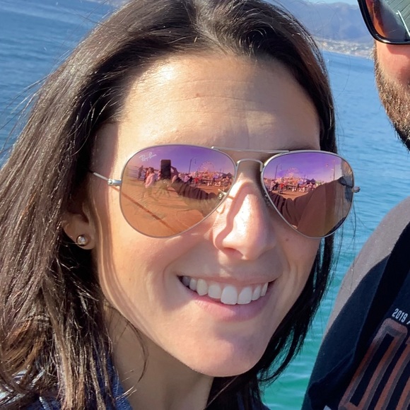 Profile Picture of Lucy Leonard (@lkerns1027) on Poshmark