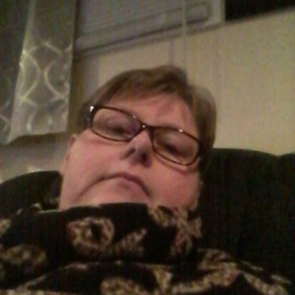 Profile Picture of Lisa Rushlow (@satin69145) on Poshmark