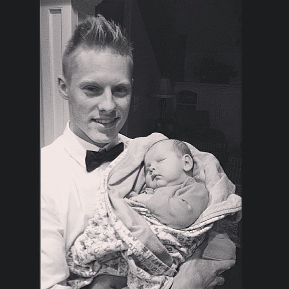 Profile Picture of Drew Angerbauer (@drewangerbauer) on Poshmark