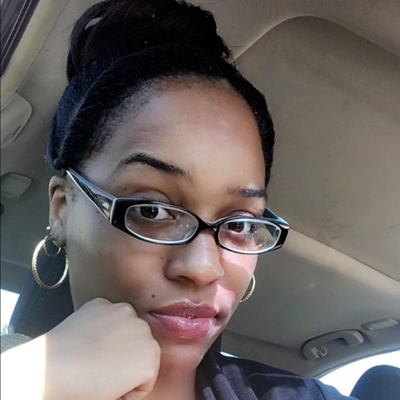 Profile Picture of Whitney Ingram (@wsingram) on Poshmark