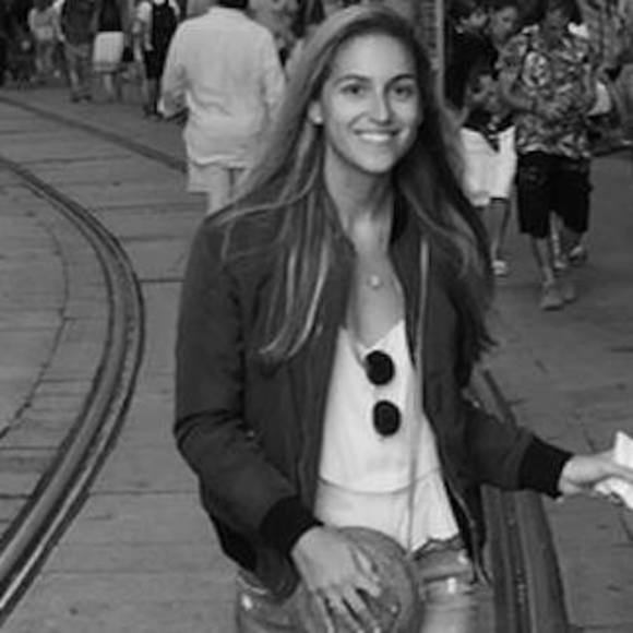 Profile Picture of Chelsea Lachowicz (@chelsea56789) on Poshmark