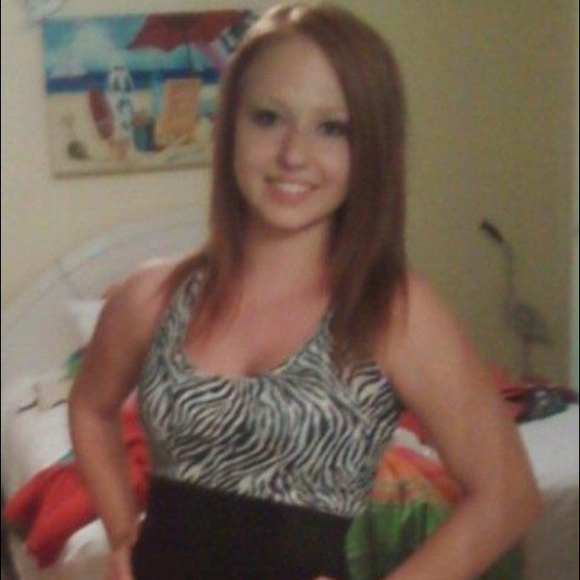 Profile Picture of Sarah Tarrow (@sarahtarrow225) on Poshmark