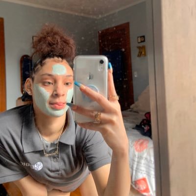 Profile Picture of Crystal Rosado (@CrystalRosado9) on Twitter