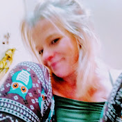 Profile Picture of Tanya Shook (@TanyaShook) on Youtube