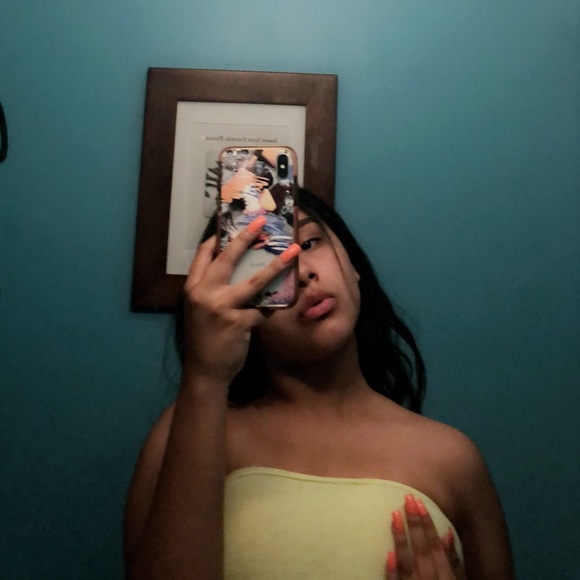 Danna Rojas - Poshmark Profile Picture of Danna Rojas (@dannaroooo) on Poshmark