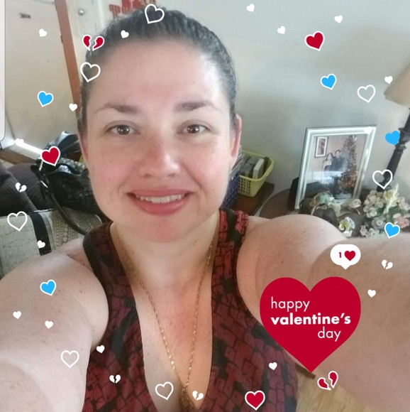 Profile Picture of Lisa Bruers (@lisabruers) on Poshmark