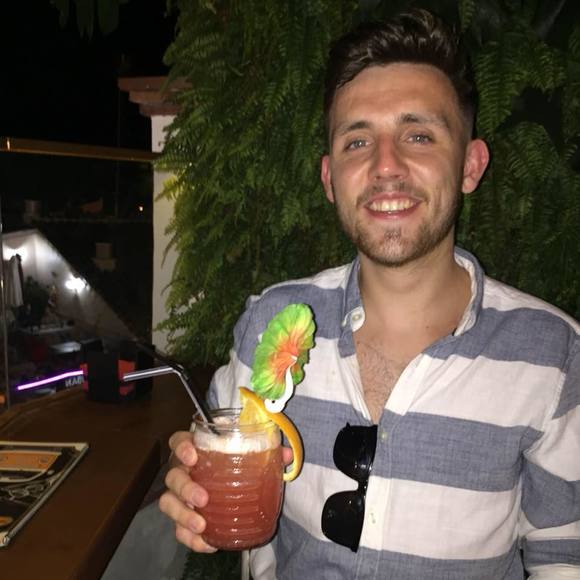 Profile Picture of Oliver Quinn (@oliverquinn) on Poshmark