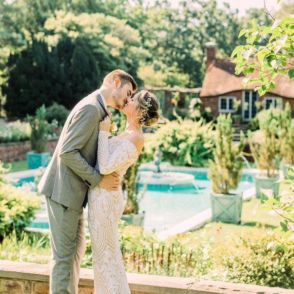 Profile Picture of Laura Scully (@lscully62442) on Poshmark