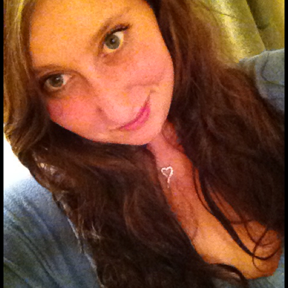 Profile Picture of Kourtney Aweidah (@pseudoheart) on Poshmark