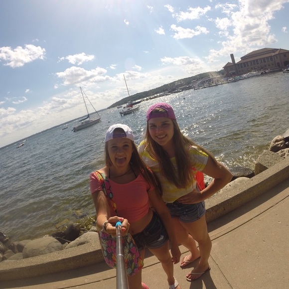 Profile Picture of Gabbi Pompilio (@gpompilio) on Poshmark