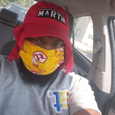 Profile Picture of Lion Of Love (@aBillGottaChill) on Twitter