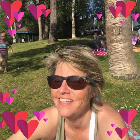 Pam Bondensen - Poshmark Profile Picture of Pam Bondensen (@foofee) on Poshmark