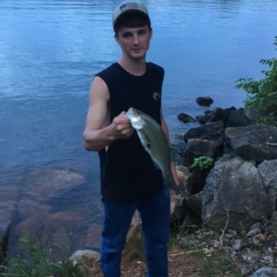 Profile Picture of Eli Shaw (@elishaw_15) on Twitter