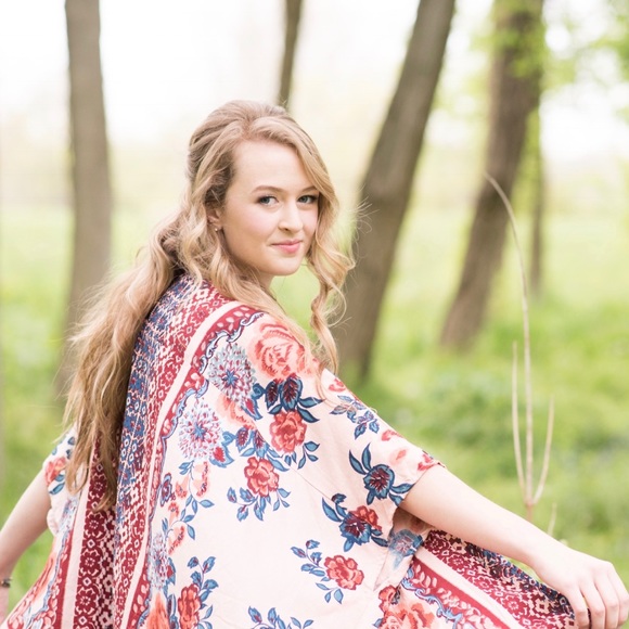 Profile Picture of Eva Kramer (@ecorinnekramer) on Poshmark